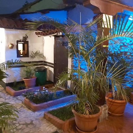 Hotel San Judas Tadeo Garden Antigua Bagian luar foto