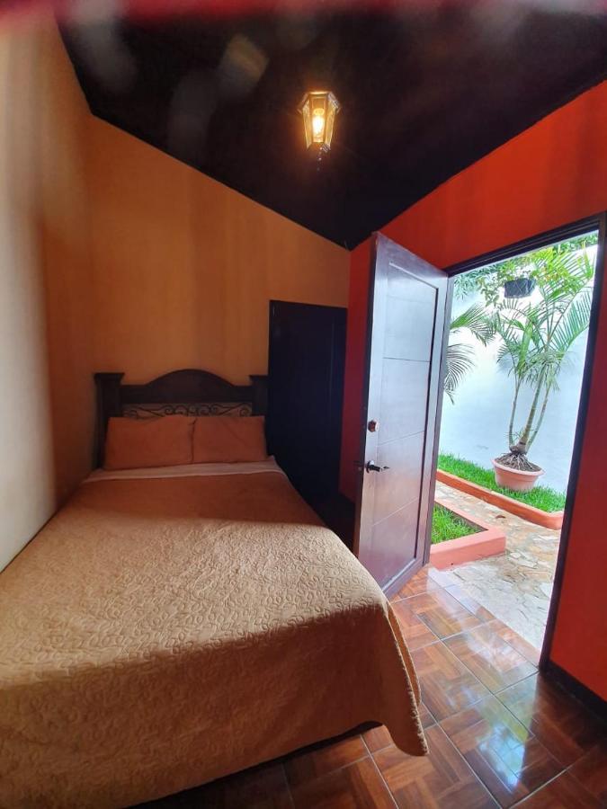 Hotel San Judas Tadeo Garden Antigua Bagian luar foto