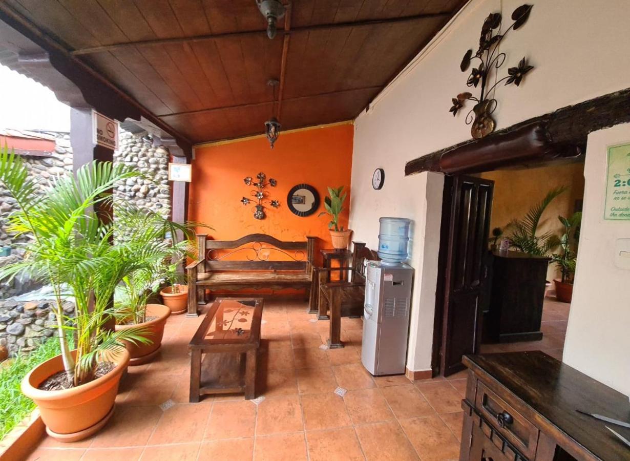 Hotel San Judas Tadeo Garden Antigua Bagian luar foto
