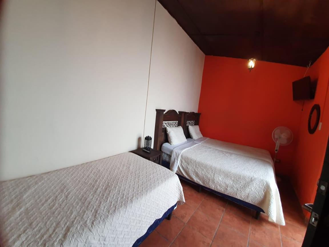 Hotel San Judas Tadeo Garden Antigua Bagian luar foto