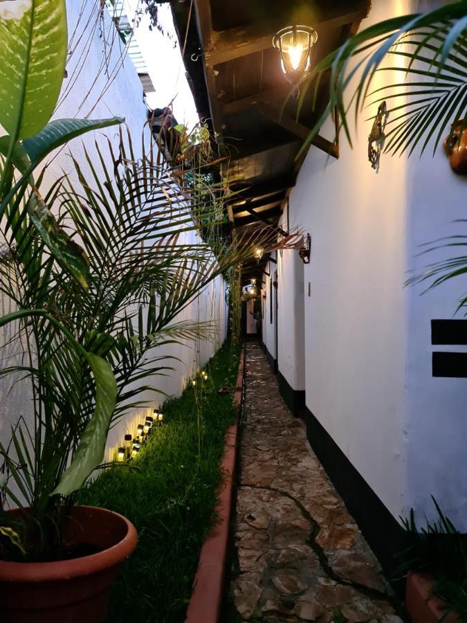 Hotel San Judas Tadeo Garden Antigua Bagian luar foto