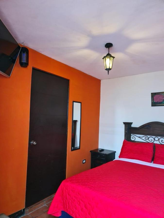 Hotel San Judas Tadeo Garden Antigua Bagian luar foto